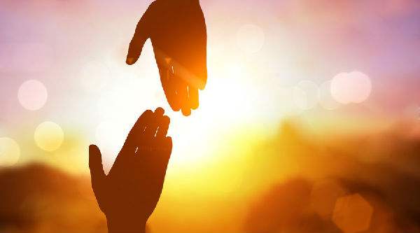 黄金出现回调，但中期上升趋势依然稳固！